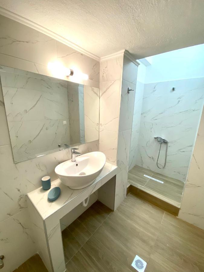 Eternal Suites เอเดสซา ภายนอก รูปภาพ