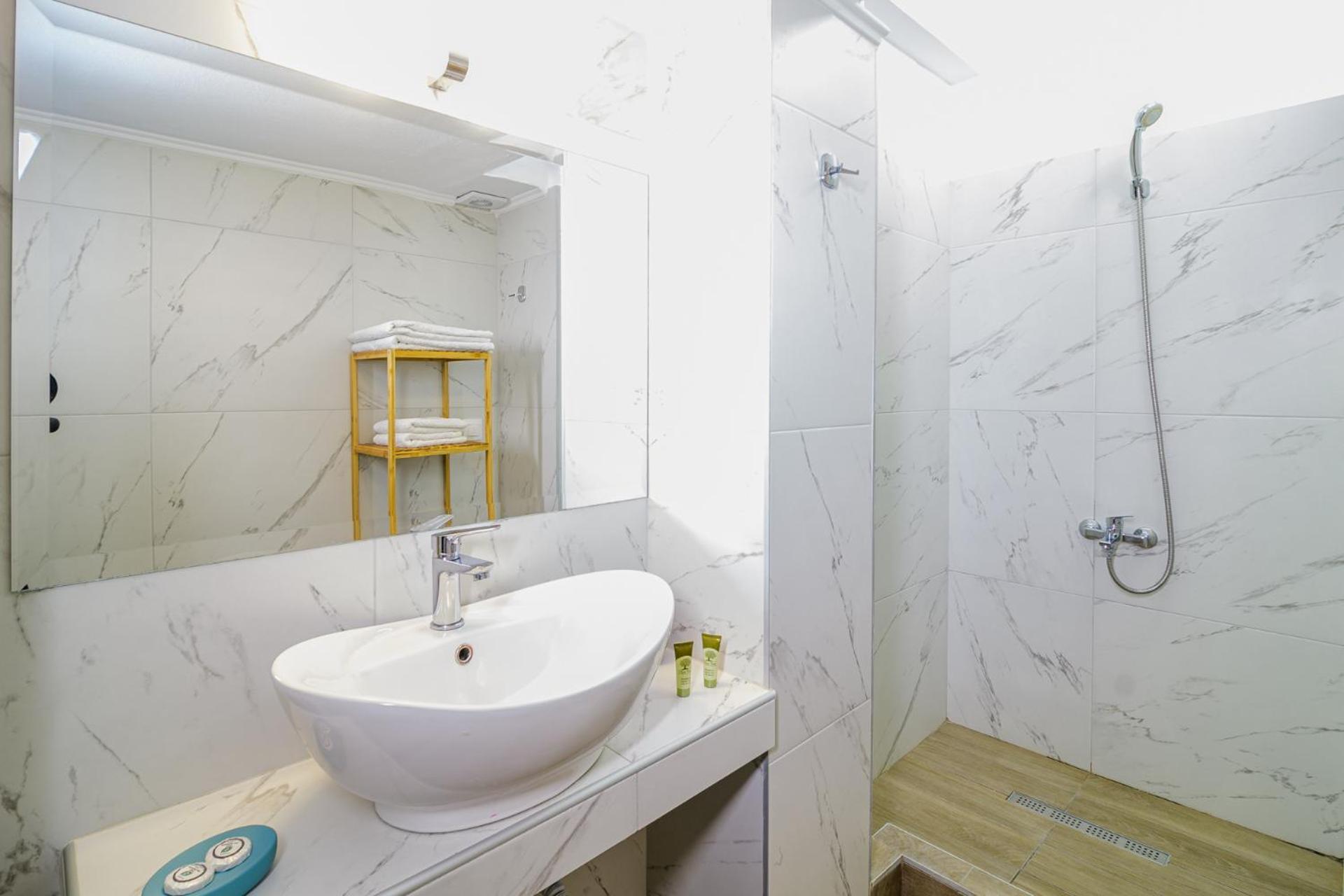 Eternal Suites เอเดสซา ภายนอก รูปภาพ